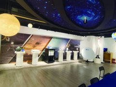 南京江北新区智能制制财产园“空铁竞速